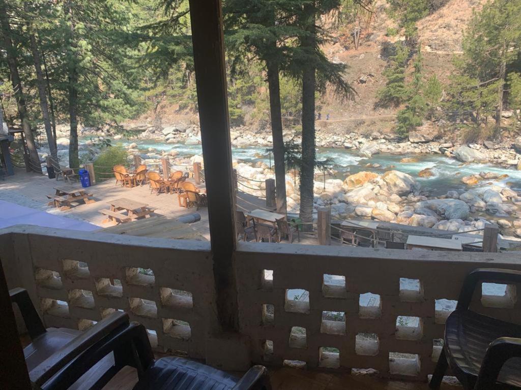 The Alpine Guest House 卡索尔 外观 照片